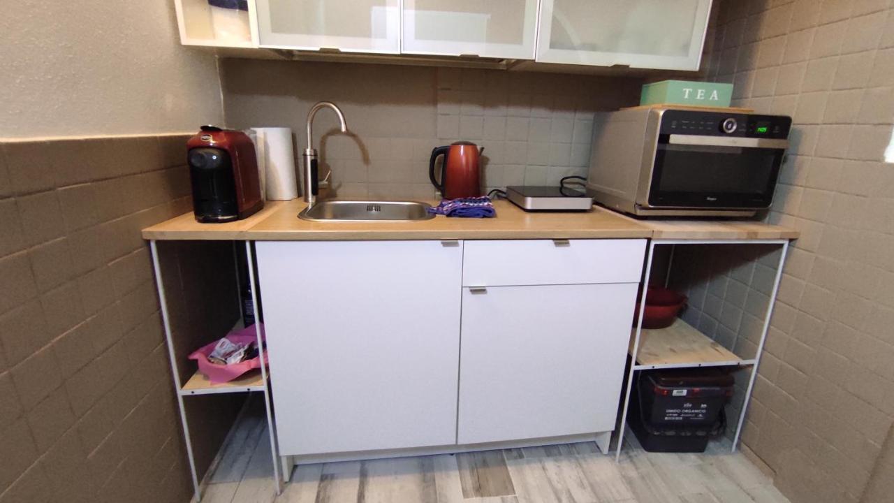 Yaki Domo Bed & Breakfast กาญารี ภายนอก รูปภาพ