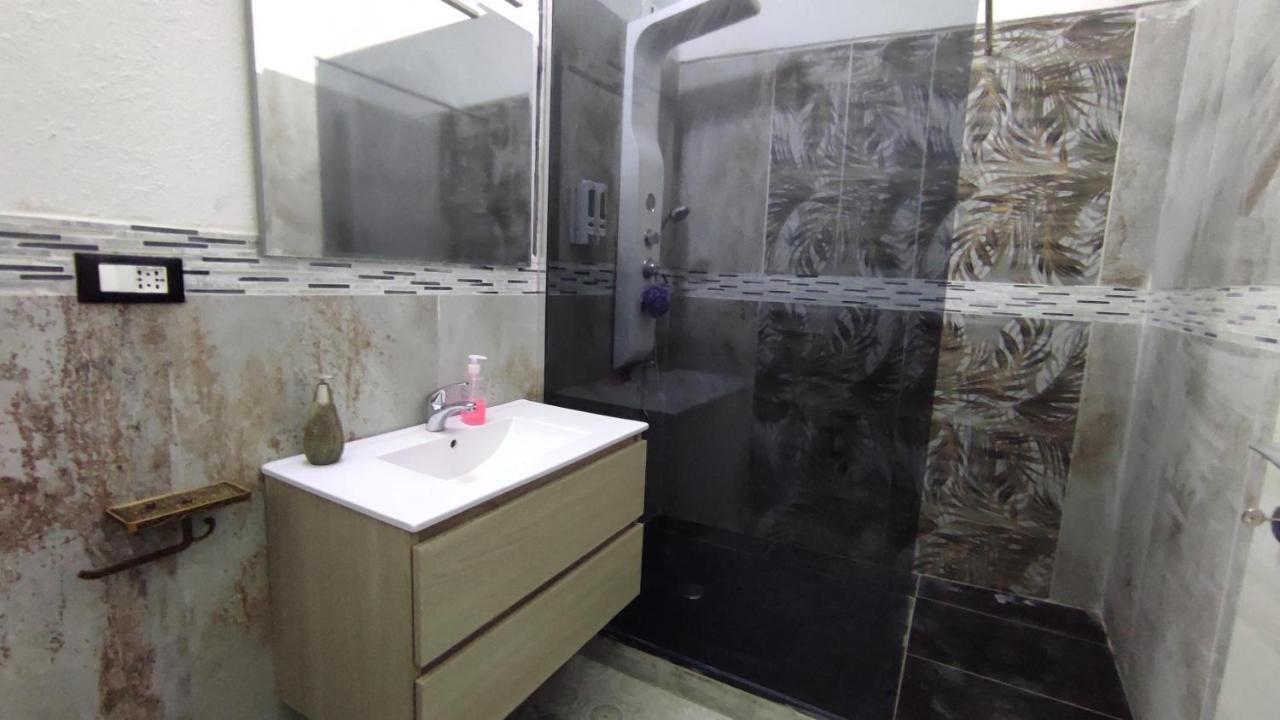 Yaki Domo Bed & Breakfast กาญารี ภายนอก รูปภาพ